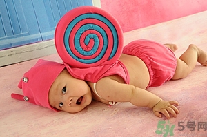 寶寶睡覺張著嘴是怎么回事？寶寶睡覺為什么張著嘴？