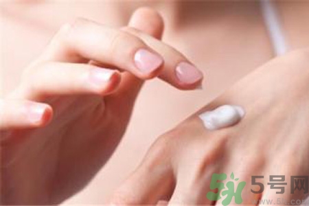 敷香蕉皮能治療凍瘡嗎？敷香蕉皮治療凍瘡真的有效嗎？