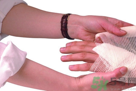 凍瘡很癢是快好了嗎？凍瘡很癢可以抓嗎？