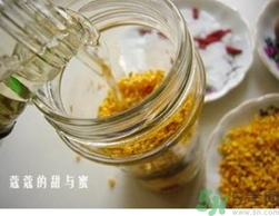 桂花酒可以加蜂蜜嗎？桂花酒可以和蜂蜜一起吃嗎？