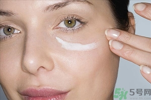 保濕霜什么時(shí)候用？保濕霜怎么用？