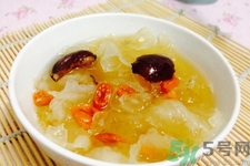 冬天喝什么湯能下火？冬天上火喝什么茶降火？