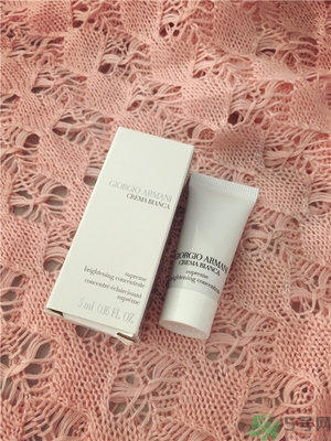 阿瑪尼黑鑰匙至臻奐顏精華乳怎么樣？阿瑪尼黑鑰匙精華乳好用嗎？