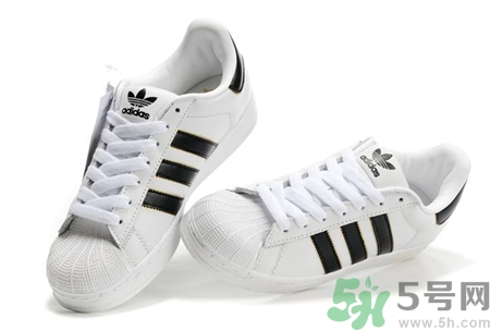 阿迪達斯貝殼頭有幾種?貝殼頭金標和白標區(qū)別 阿迪達斯貝殼頭有幾種?貝殼頭金標和白標區(qū)別