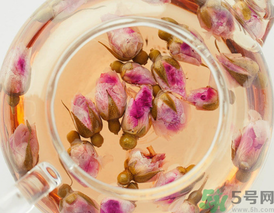 桂花茶和玫瑰花能一塊泡水喝嗎？桂花和玫瑰花一起喝有什么功效？