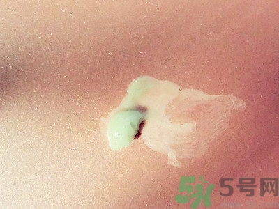 白兔祛痘膏怎么用？白兔牌暗瘡膏怎么用？