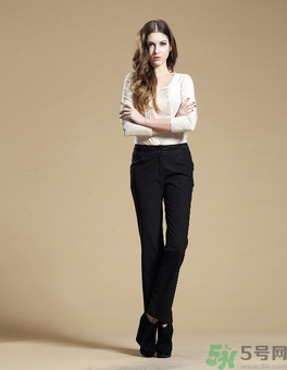 黑色褲子粘毛怎么辦？黑色褲子為什么會(huì)粘毛？