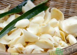 鮮百合變色了能吃嗎？鮮百合變紫色了能吃嗎？