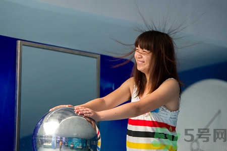 冬天用什么梳子比較好？頭發(fā)總愛靜電用什么梳子好？