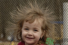 頭發(fā)愛靜電和枕頭套有關(guān)系嗎？秋冬用什么材質(zhì)的枕頭比較好？