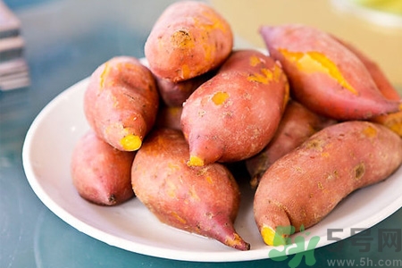 吃完紅薯能喝牛奶嗎？吃紅薯后多久喝牛奶比較好？