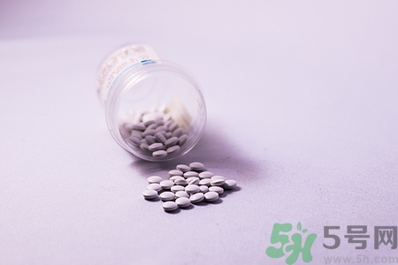 避孕藥和感冒藥可以一起吃嗎?避孕藥和感冒藥一起吃好嗎 避孕藥和感冒藥可以一起吃嗎?避孕藥和感冒藥一起吃好嗎