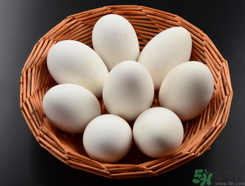 鴨蛋不能和什么一起吃？鴨蛋不能與什么食物同食？