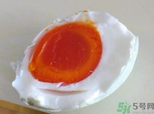 煮熟的咸鴨蛋能冷凍嗎？煮熟的咸鴨蛋放在冰箱能放多久？