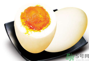 咸鴨蛋臭了還能吃嗎？臭咸鴨蛋對(duì)人體有害嗎？