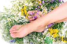 腳趾甲長(zhǎng)到肉里怎么辦？腳趾甲長(zhǎng)到肉里是什么原因？