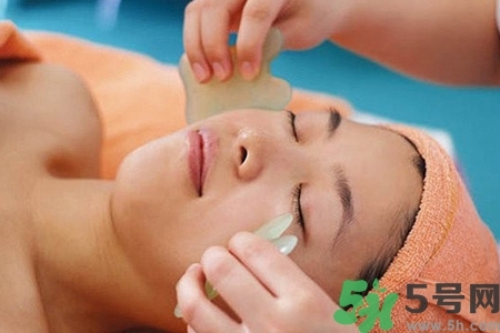 面部刮痧多久一次最好？面部刮痧能天天做嗎？