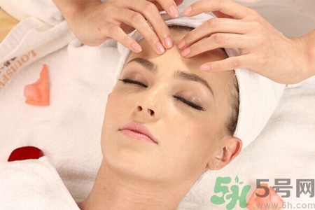 面部刮痧可以祛斑嗎？面部刮痧真的能淡化斑嗎？