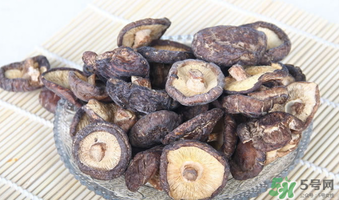 干香菇發(fā)霉了還能吃嗎？干香菇發(fā)霉怎么處理？