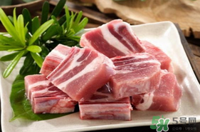 吃排骨有什么好處？吃排骨可以補(bǔ)鈣嗎？