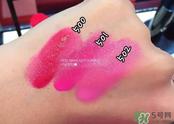 阿瑪尼小胖丁唇釉哪個色最火？阿瑪尼小胖丁唇釉保留了紅管的哪個色？