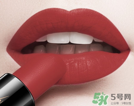 卡婷絲潤霧感啞光唇膏怎么用? 卡婷絲潤霧感啞光唇膏怎么用?