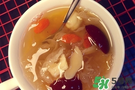 喝銀耳紅棗湯對身體好嗎？長期吃銀耳紅棗湯有什么好處？