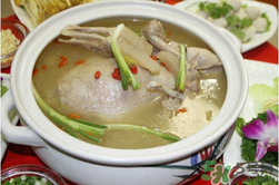 鴨肉和什么煲湯好？鴨肉和什么一起燉好吃？