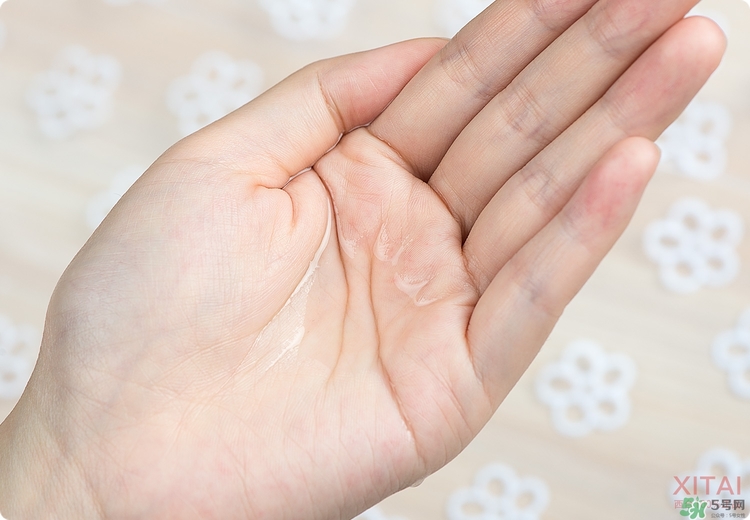 伊詩露化妝水好用嗎？Esthe Dew化妝水怎么樣？