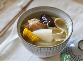 雞肉可以和白蘿卜一起燉湯嗎？雞肉和白蘿卜能一起吃嗎？