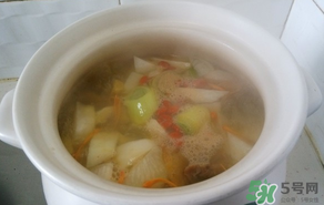 雞肉可以和白蘿卜一起燉湯嗎？雞肉和白蘿卜能一起吃嗎？