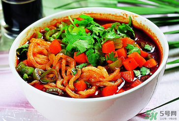 牛肉可以和胡蘿卜一起吃嗎？牛肉和胡蘿卜能一起吃嗎？