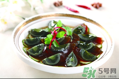 松花蛋的營養(yǎng)價值,松花蛋的功效與作用