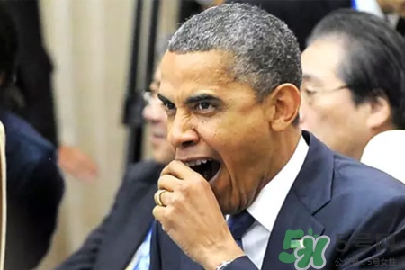 打哈欠是缺氧嗎？打哈欠是大腦缺氧嗎？