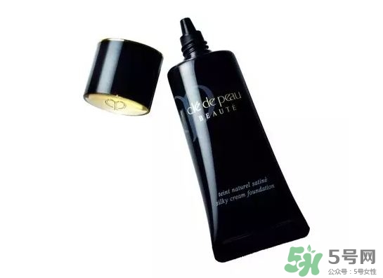 cpb鉆光粉霜和亮潤哪個(gè)好?cpb鉆光粉霜和亮潤區(qū)別