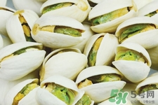 開(kāi)心果受潮了還能吃嗎？開(kāi)心果放潮了怎么辦？