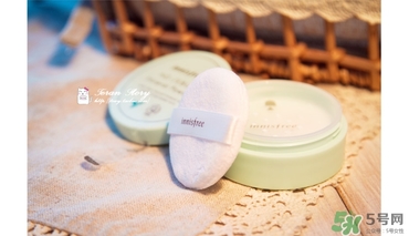 悅詩(shī)風(fēng)吟散粉多少錢(qián)？悅詩(shī)風(fēng)吟定妝粉價(jià)格