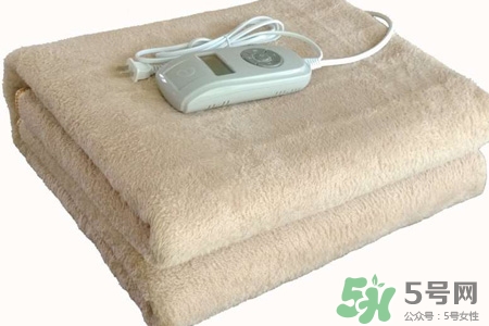 睡電熱毯對(duì)身體好嗎？睡電熱毯的好處和壞處