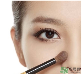 高光棒和高光粉哪個(gè)好用？高光棒和高光粉的區(qū)別