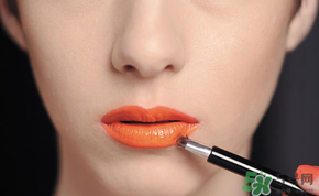 南瓜色口紅適合什么人？南瓜色口紅適合什么膚色？