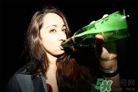 喝白酒后多久可以開車？喝多少酒不算酒駕？