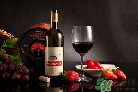 喝白酒后胃不舒服怎么辦？喝白酒后胃不舒服吃什么好？