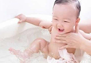 寶寶冬天多久洗一次澡？寶寶冬天洗澡水溫多少度合適？