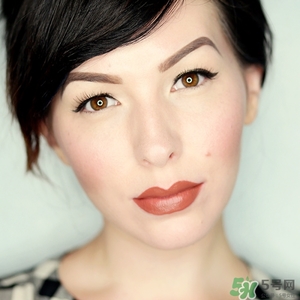 mac吃土色是哪個(gè)型號(hào)？mac口紅吃土色試色