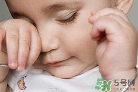 孩子為什么老眨眼睛？孩子總眨眼睛怎么回事？