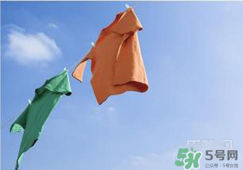 樟腦丸對嬰兒有害嗎？樟腦丸對寶寶有什么危害？