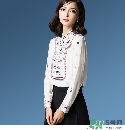 磚紅色口紅配什么妝容？磚紅色口紅適合什么妝？