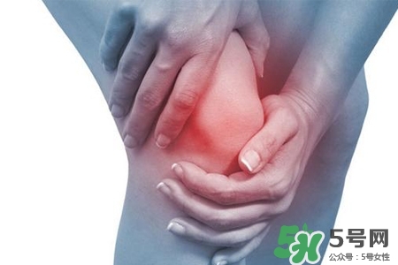 天冷膝蓋疼能在膝蓋處拔罐嗎？緩解膝蓋疼的6個小妙招