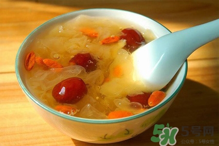 銀耳湯怎么做好吃？銀耳湯怎么吃最有營養(yǎng)？