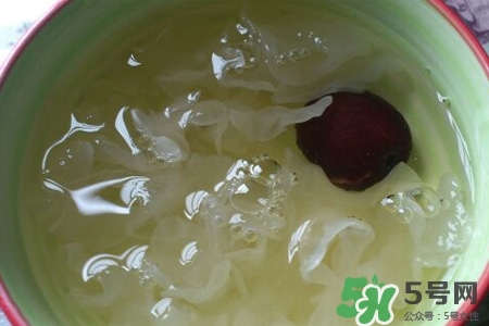 銀耳湯能天天喝嗎？銀耳湯一天中什么時候喝最好？